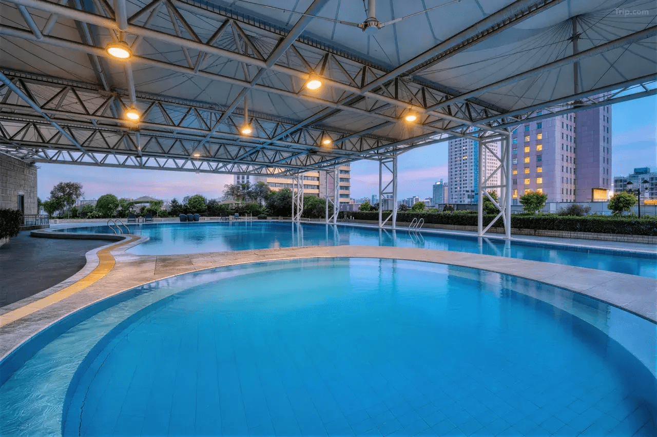Crowne Plaza Foshan comfortable room near Canton Fair